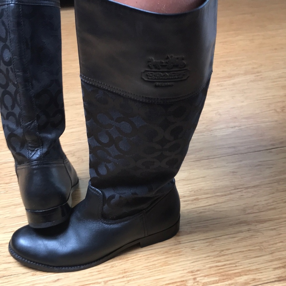 EUC Black Coach Signature Boots!